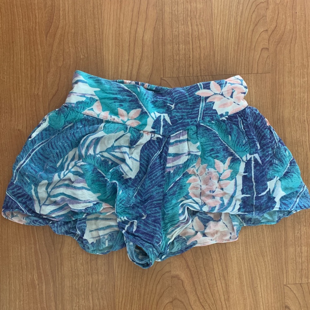 American Eagle Flowy Shorts